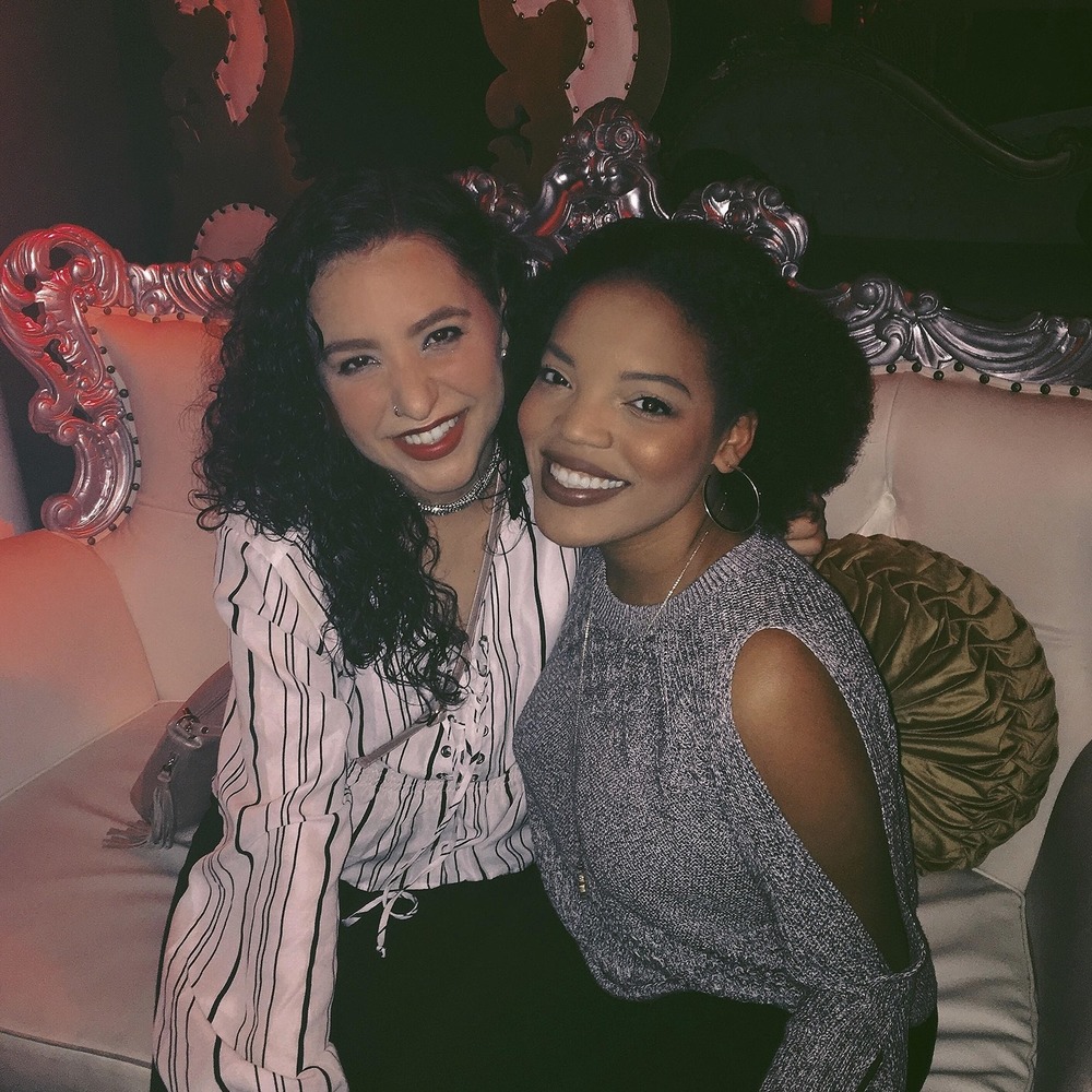 Meet your Posher, Carey